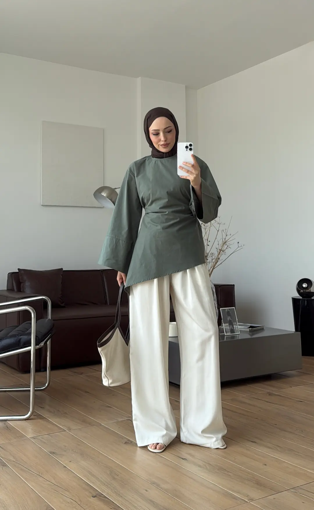 Ela Poplin Kalın Manşetli Bluz Ada Cayı