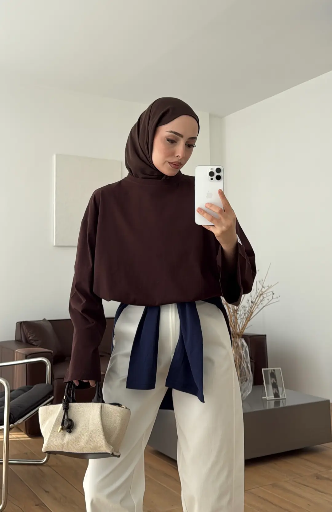 Bisiklet Yaka Düşük Omuzlu Tişört Kahve