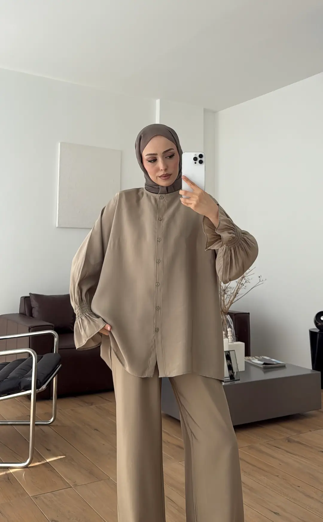 Seyyar Yakalı Nakışlı Takım Cağla
