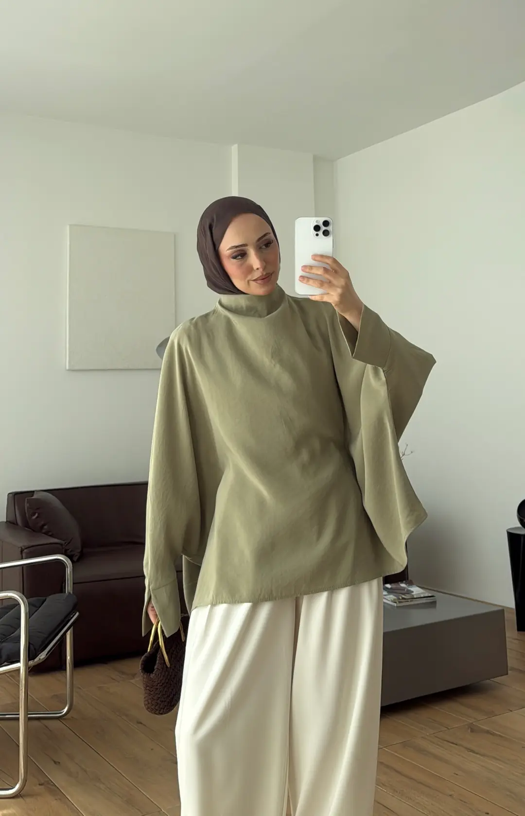 Kolu Yırtmaç Detay Tasarım Bluz Çağla