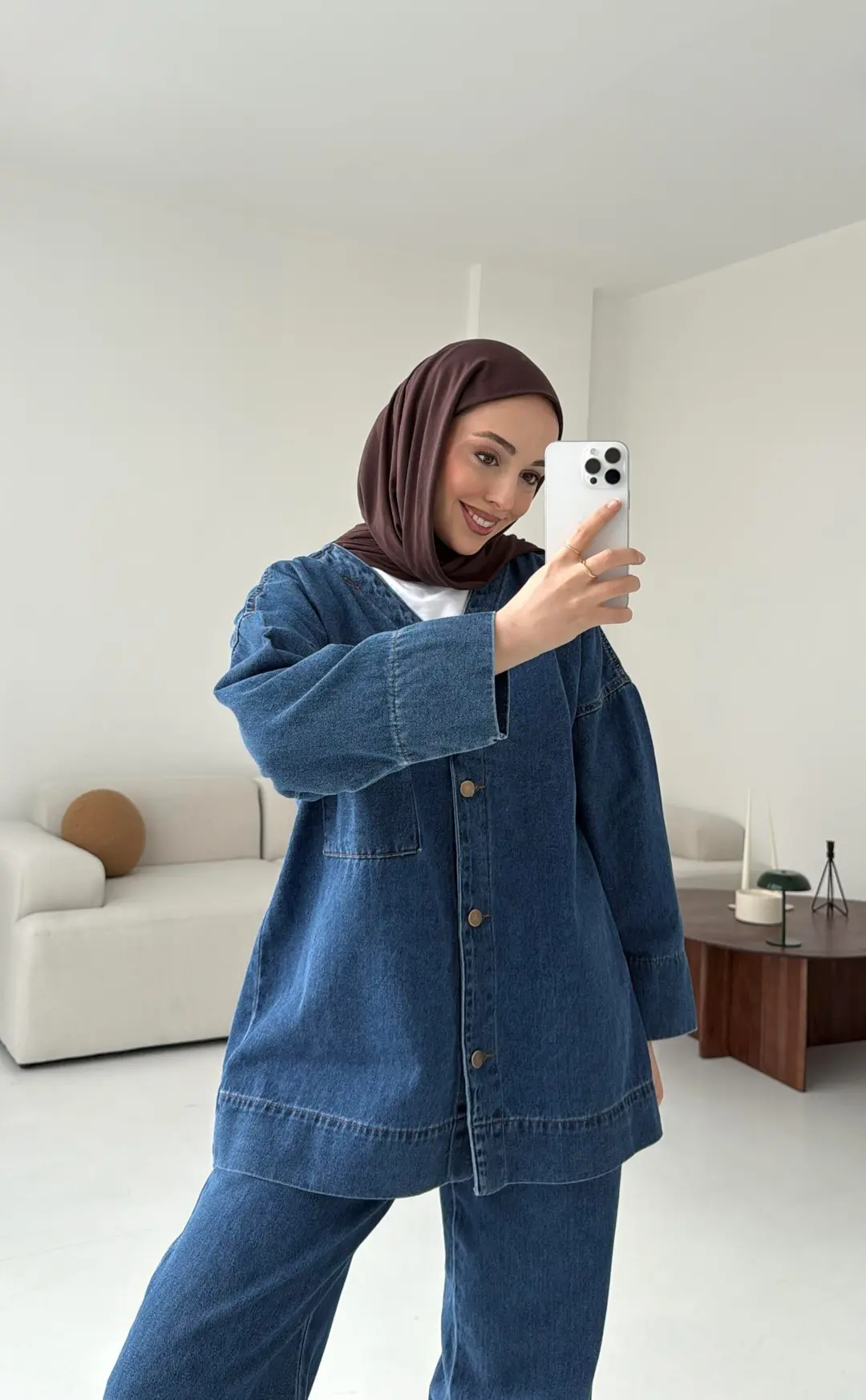 V Yaka Düğmeli Denim Takım