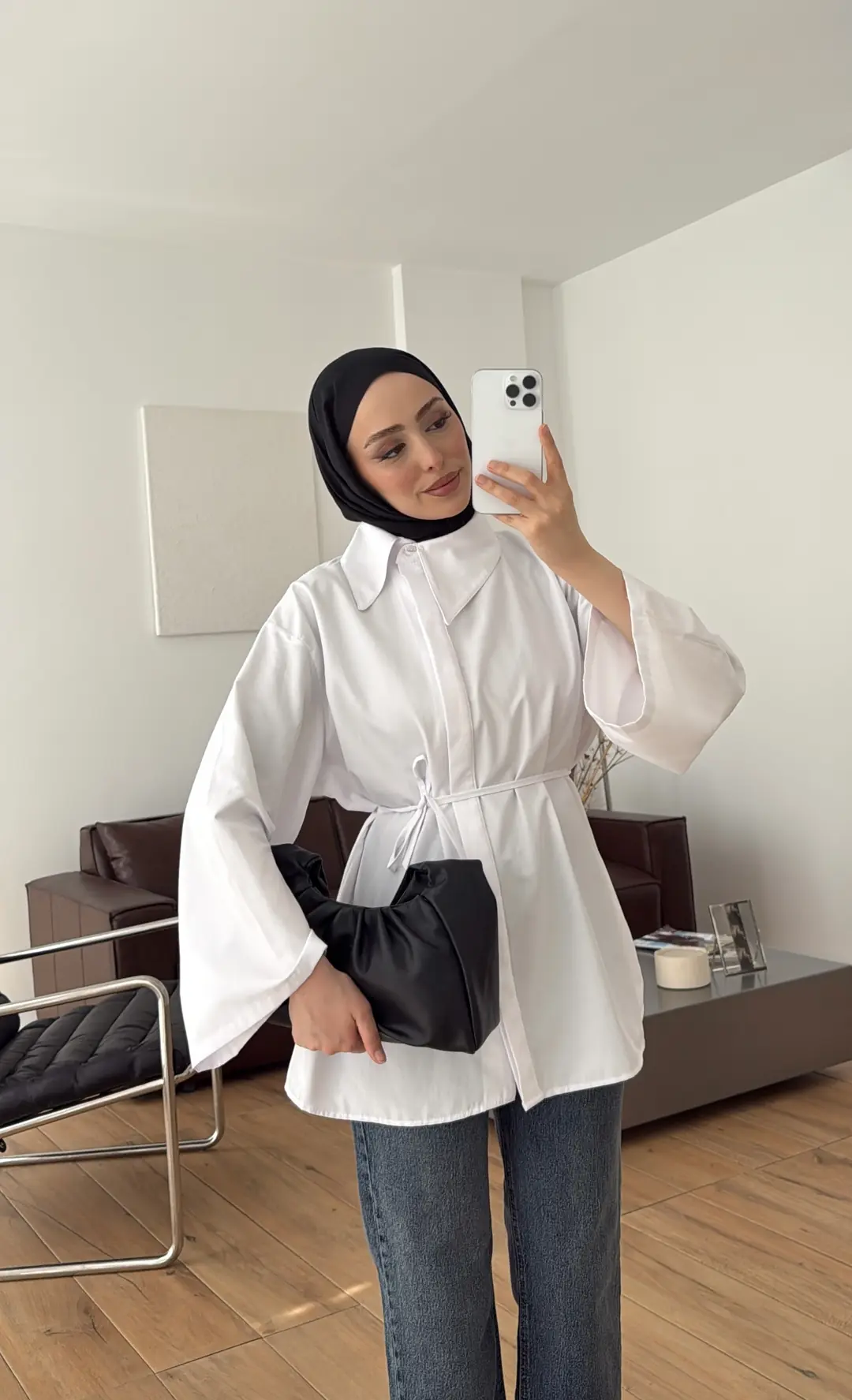 Bağcıklı Asimetrik Yaka Gömlek Beyaz