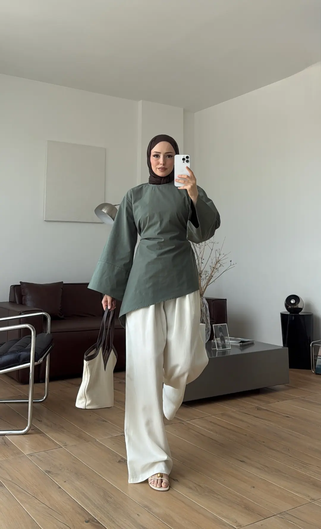 Ela Poplin Kalın Manşetli Bluz Ada Cayı