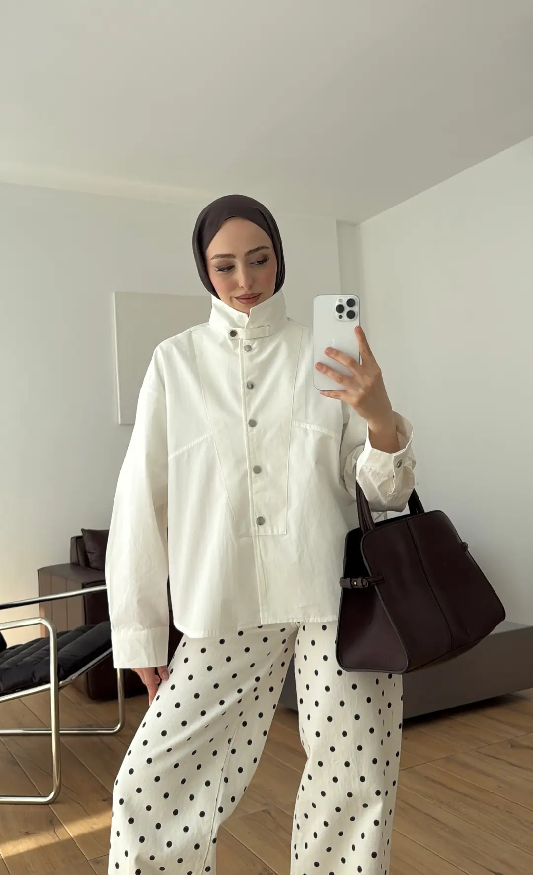 Dik Yaka Çıtçıtlı Tok Kumaş Gömlek Beyaz