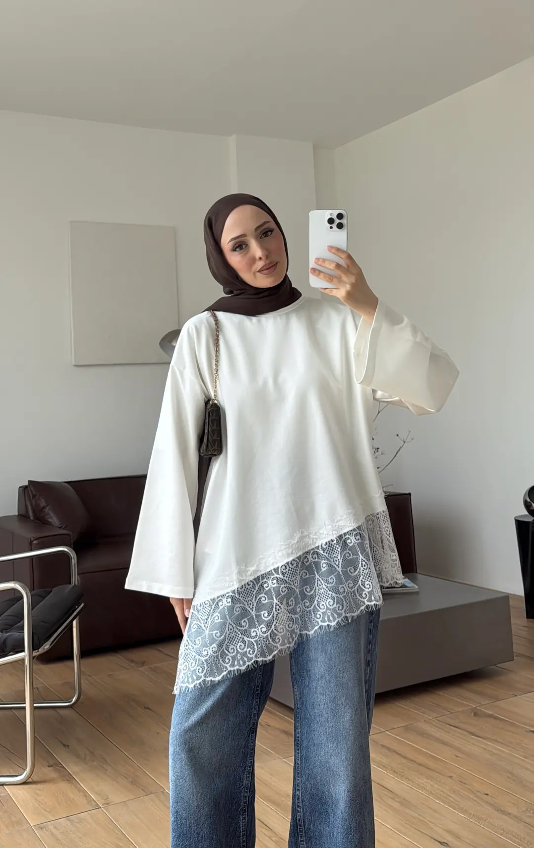Eteği Dantel Detay Sweat Beyaz