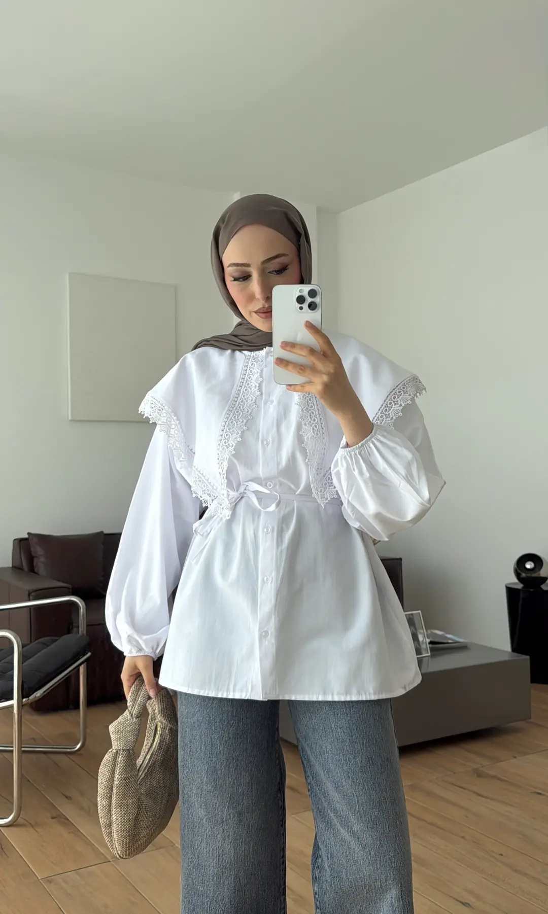 Mendil Yaka Dantel Detaylı Gömlek Beyaz