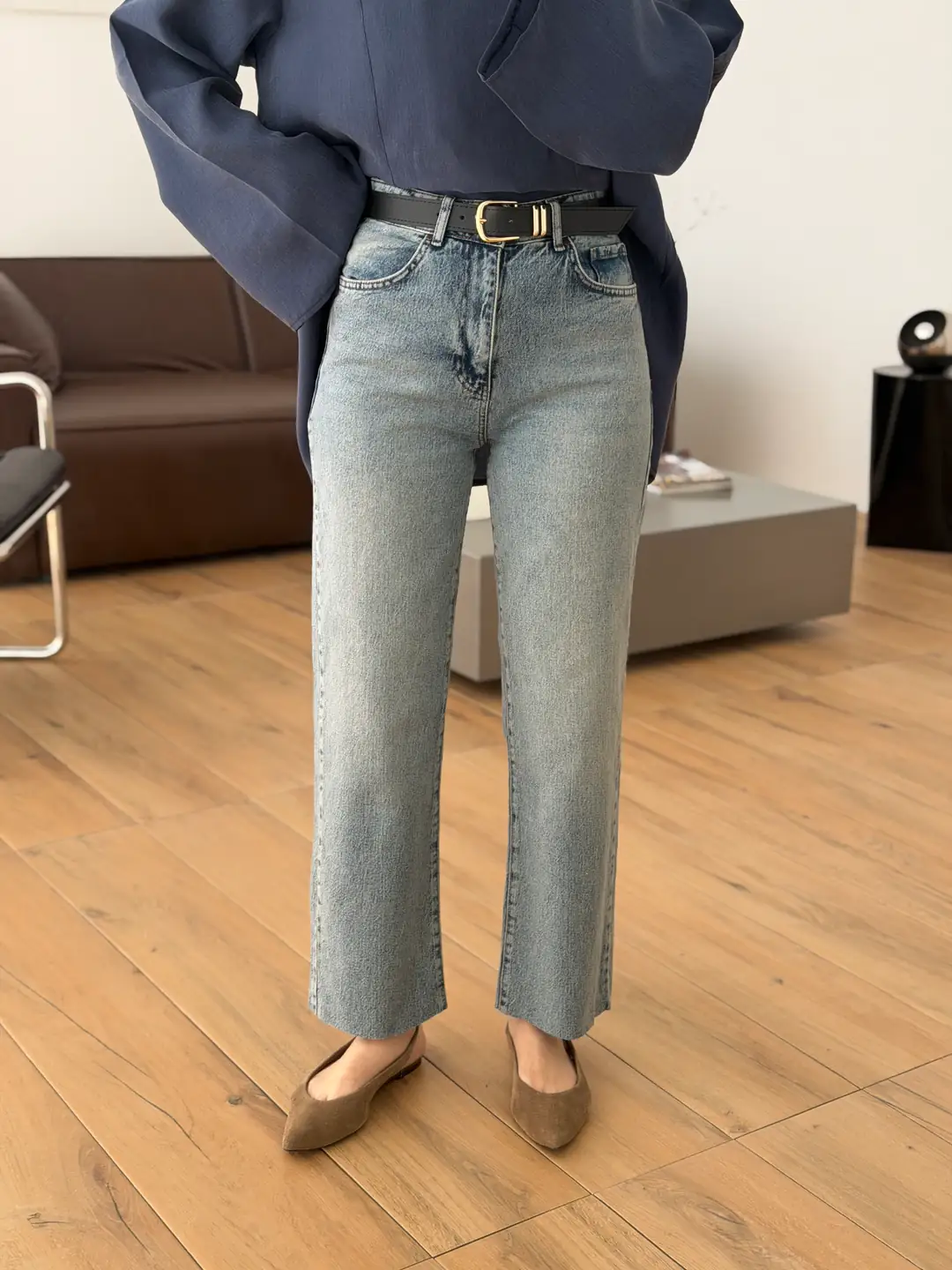 Premium Paçası Kesik Kemerli Jean 046