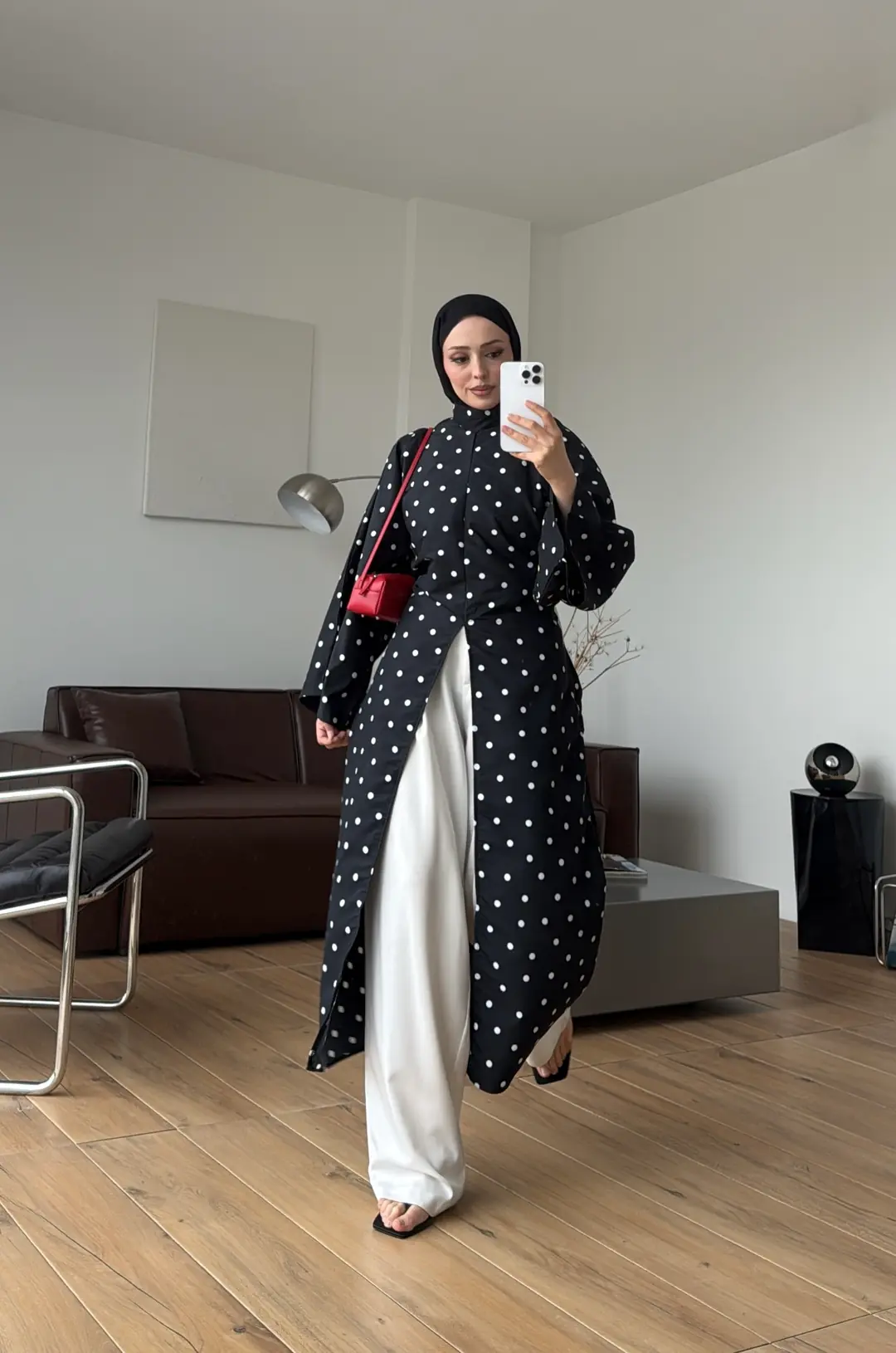 Puantiyeli Yırtmaç Detaylı Tunik Siyah