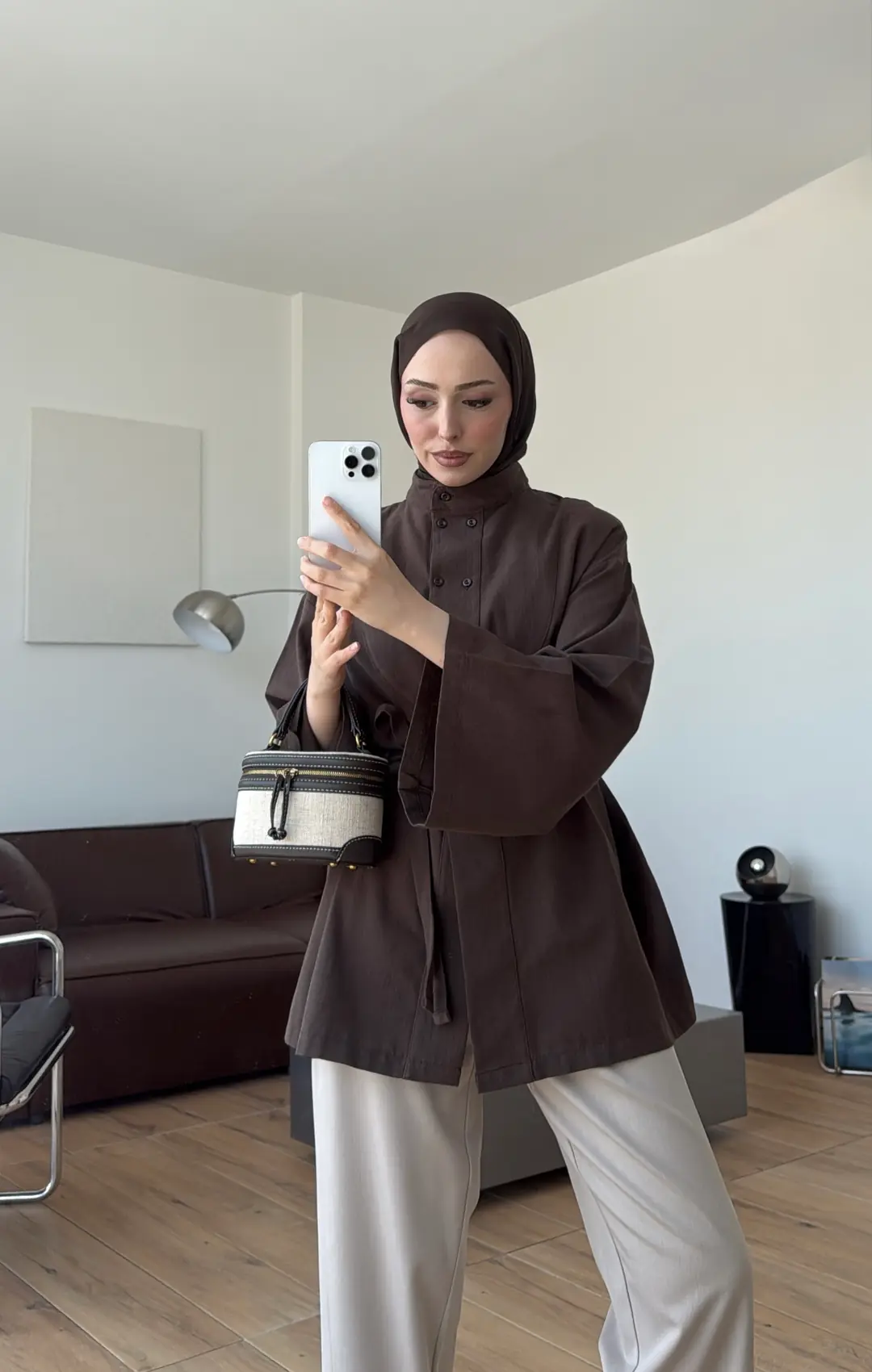 Kemerli Hakim Yaka Gömlek Kahve