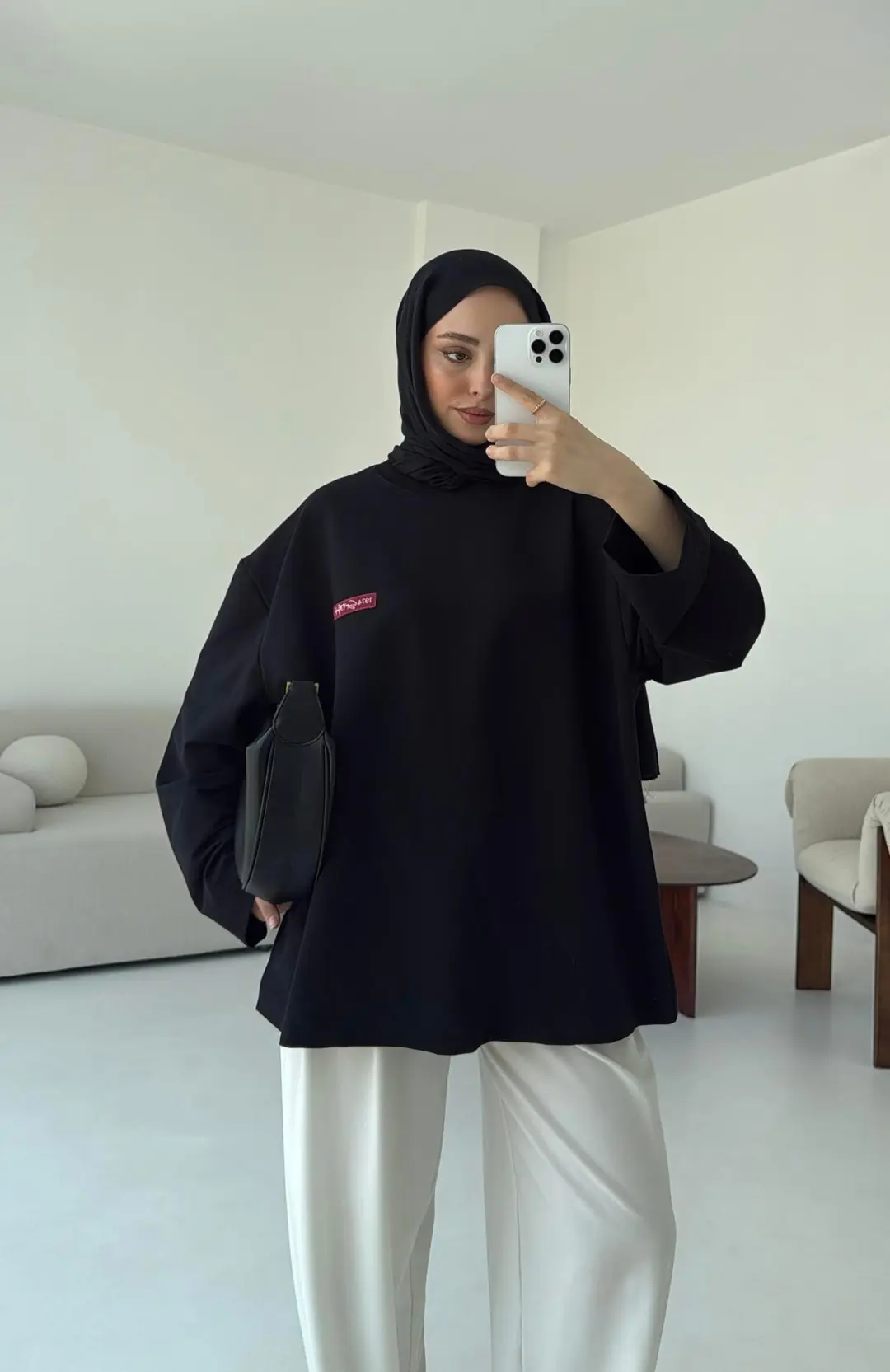 Etiket Baskılı  Sweatshirt Siyah