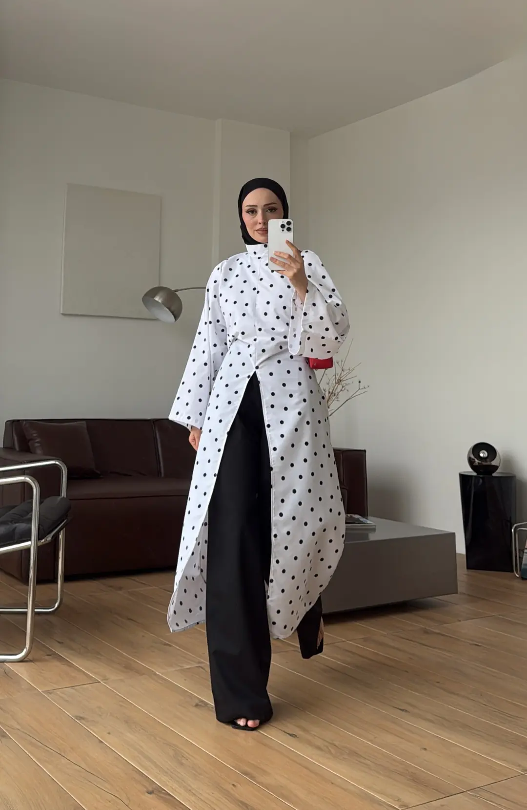Puantiyeli Yırtmaç Detaylı Tunik Beyaz