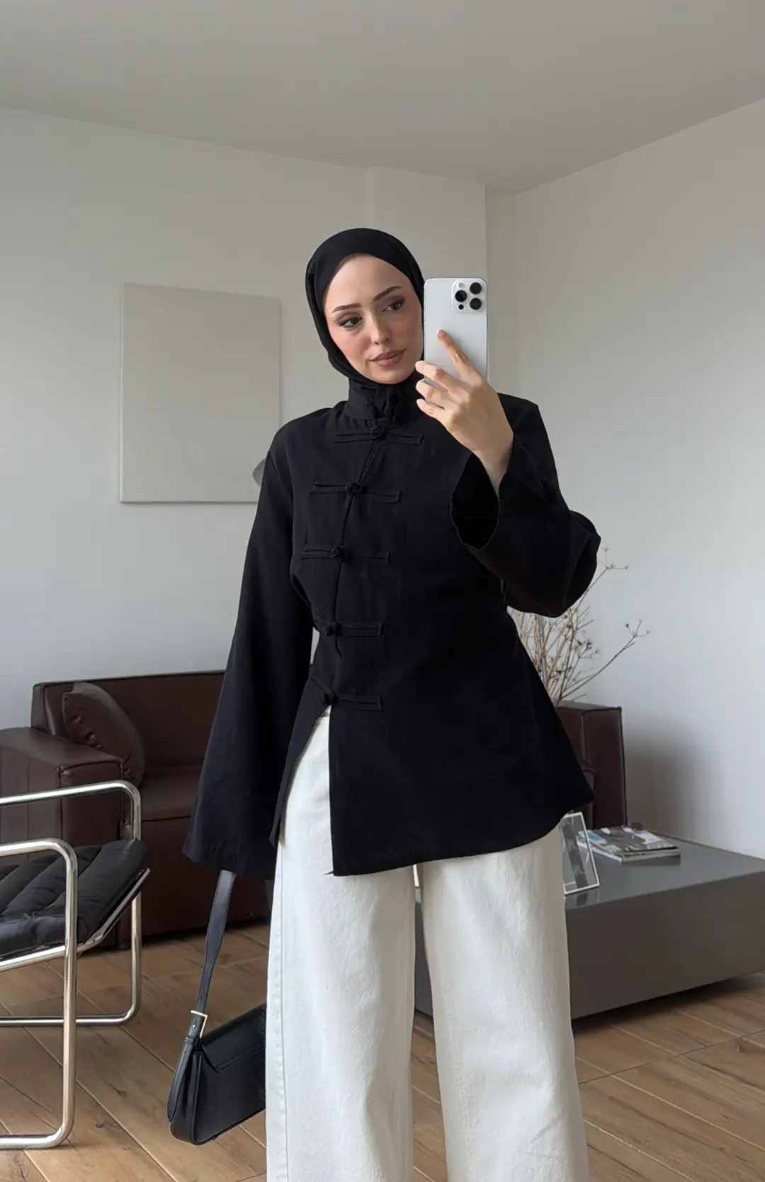 Süslü Düğmeli Keten Bluz Siyah