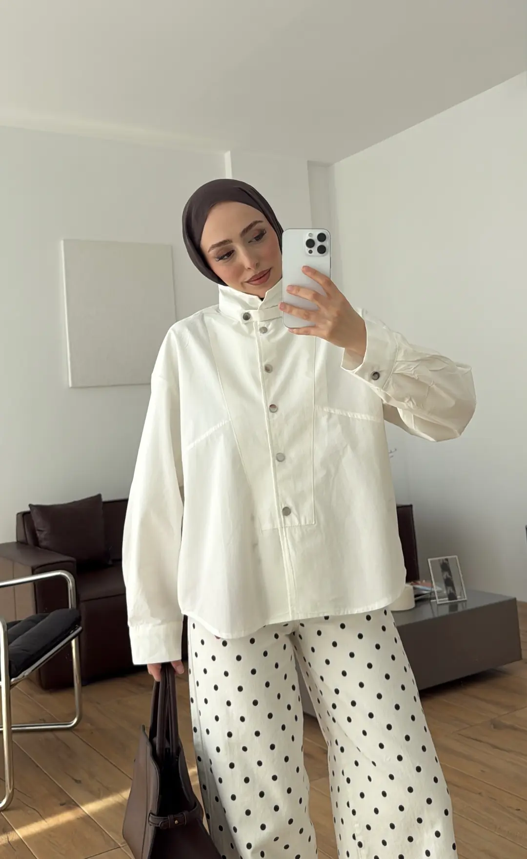 Dik Yaka Çıtçıtlı Tok Kumaş Gömlek Beyaz