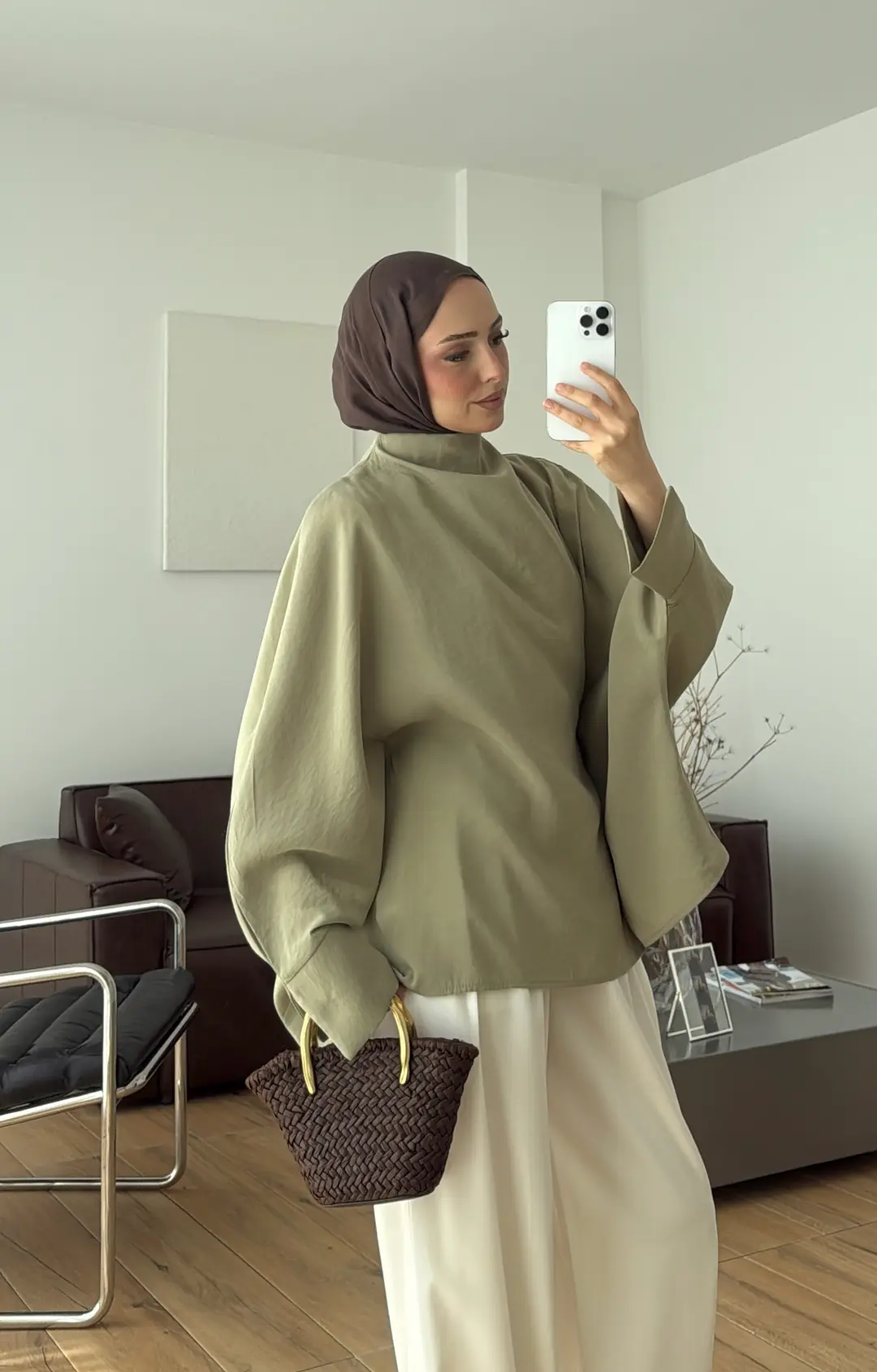 Kolu Yırtmaç Detay Tasarım Bluz Çağla