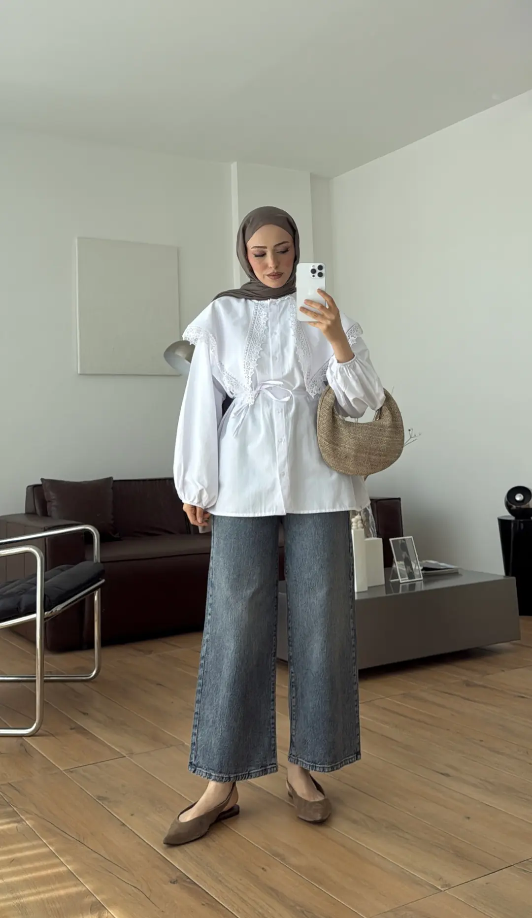 Mendil Yaka Dantel Detaylı Gömlek Beyaz