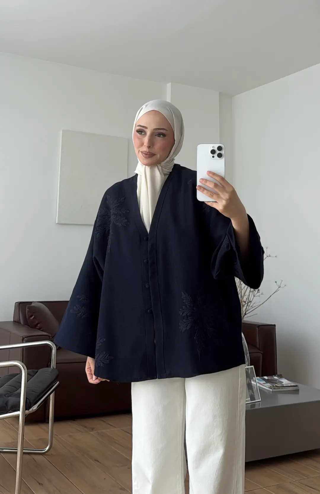 Nakışlı V Yaka Gömlek Lacivert