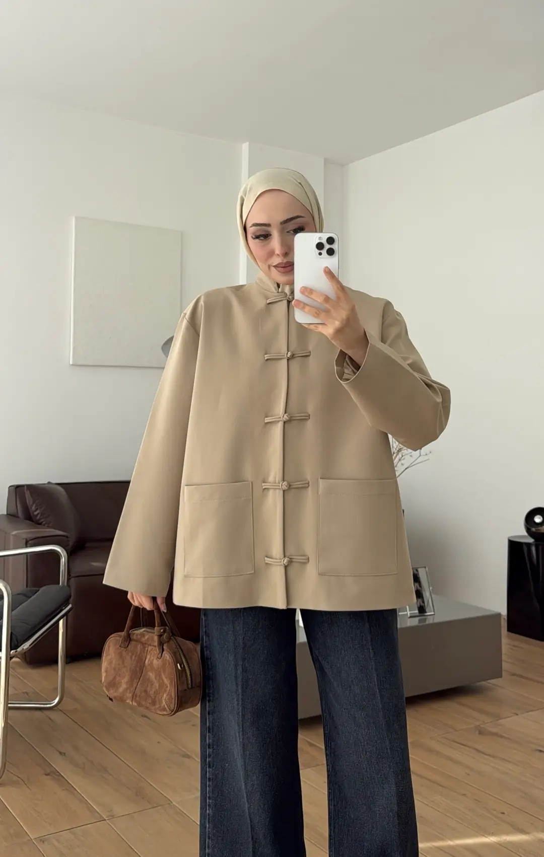 Süslü Düğmeli Krep Ceket Bej