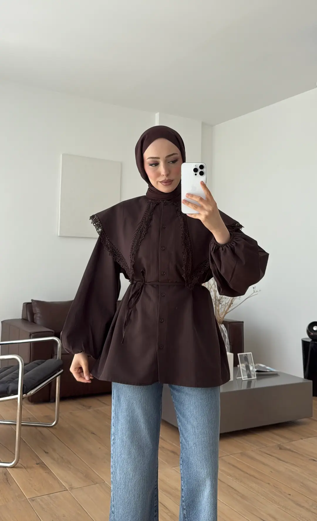 Mendil Yaka Dantel Detaylı Gömlek Kahve