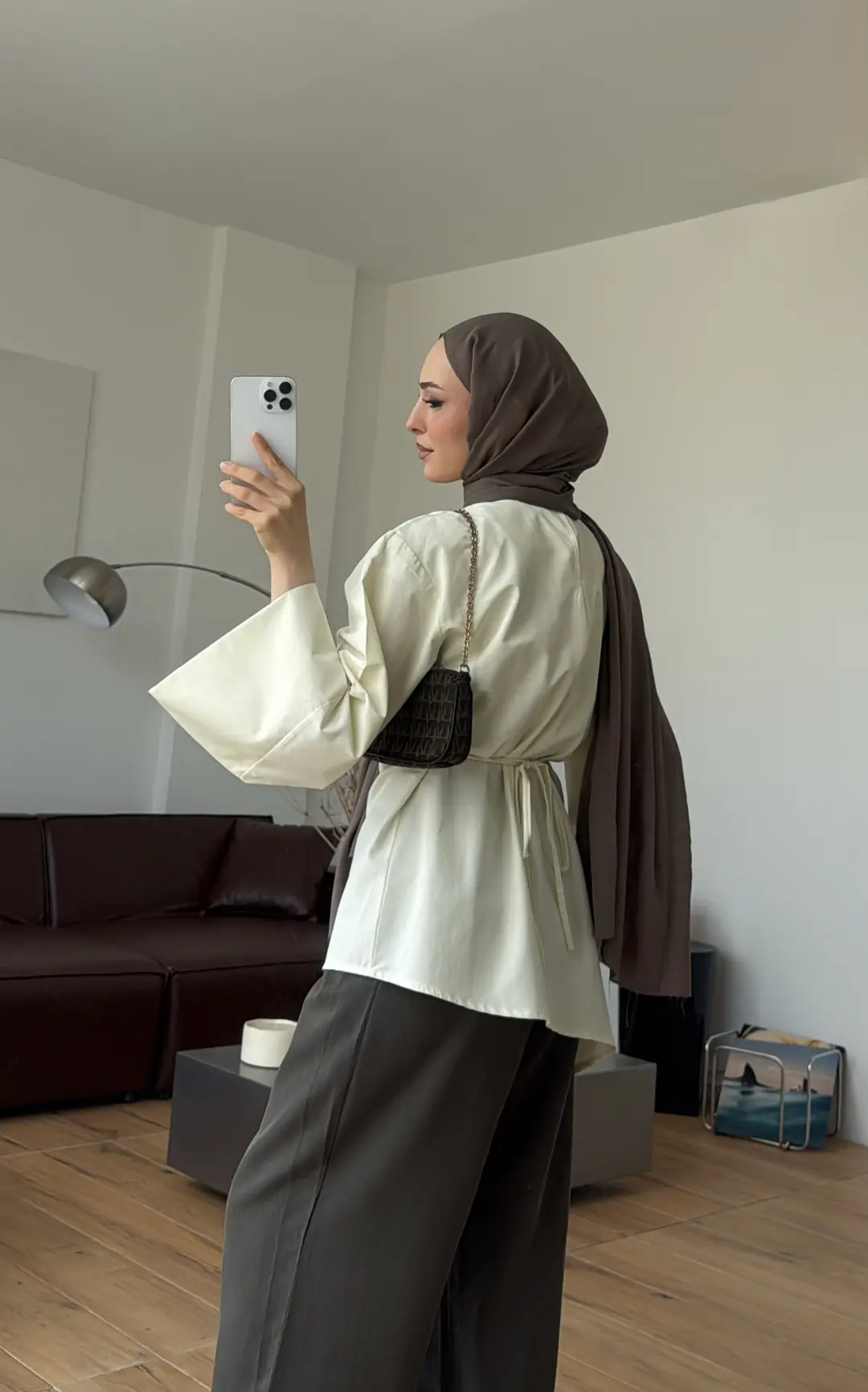 Ela Poplin Kalın Manşetli Bluz Krem