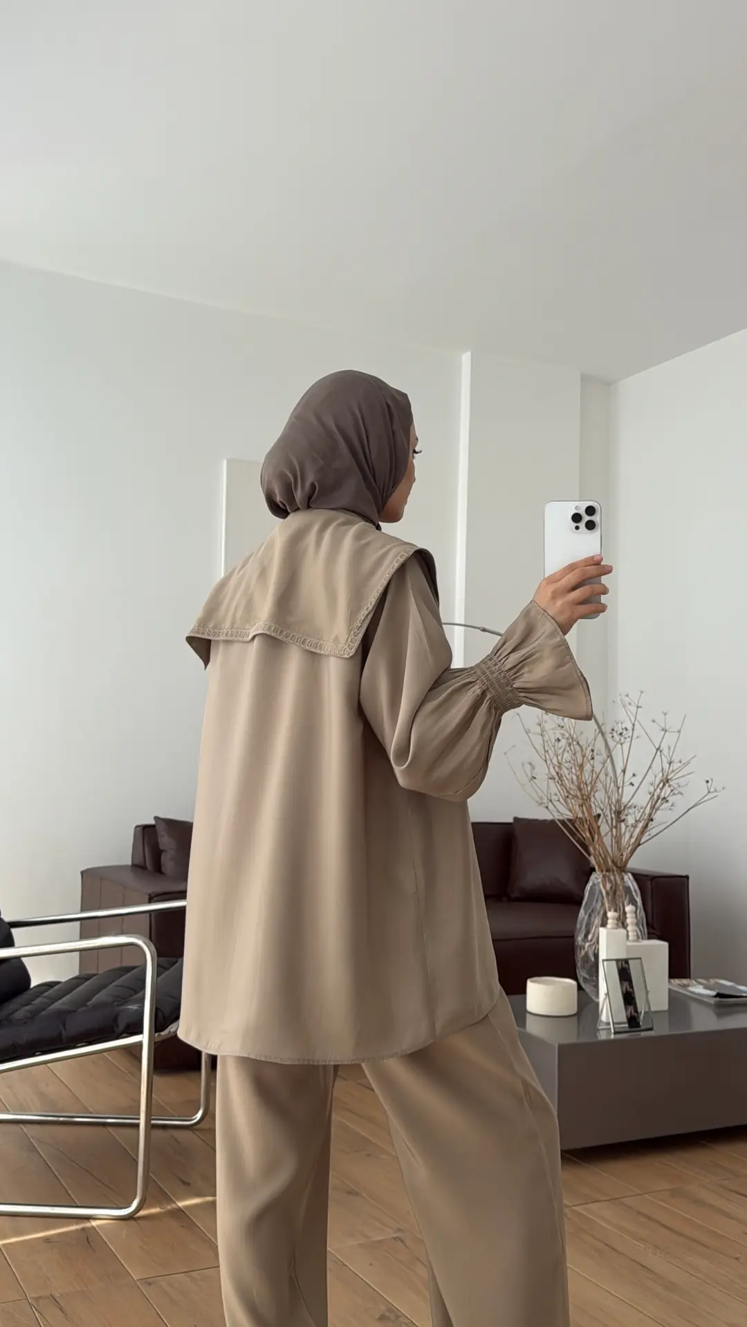 Seyyar Yakalı Nakışlı Takım Cağla