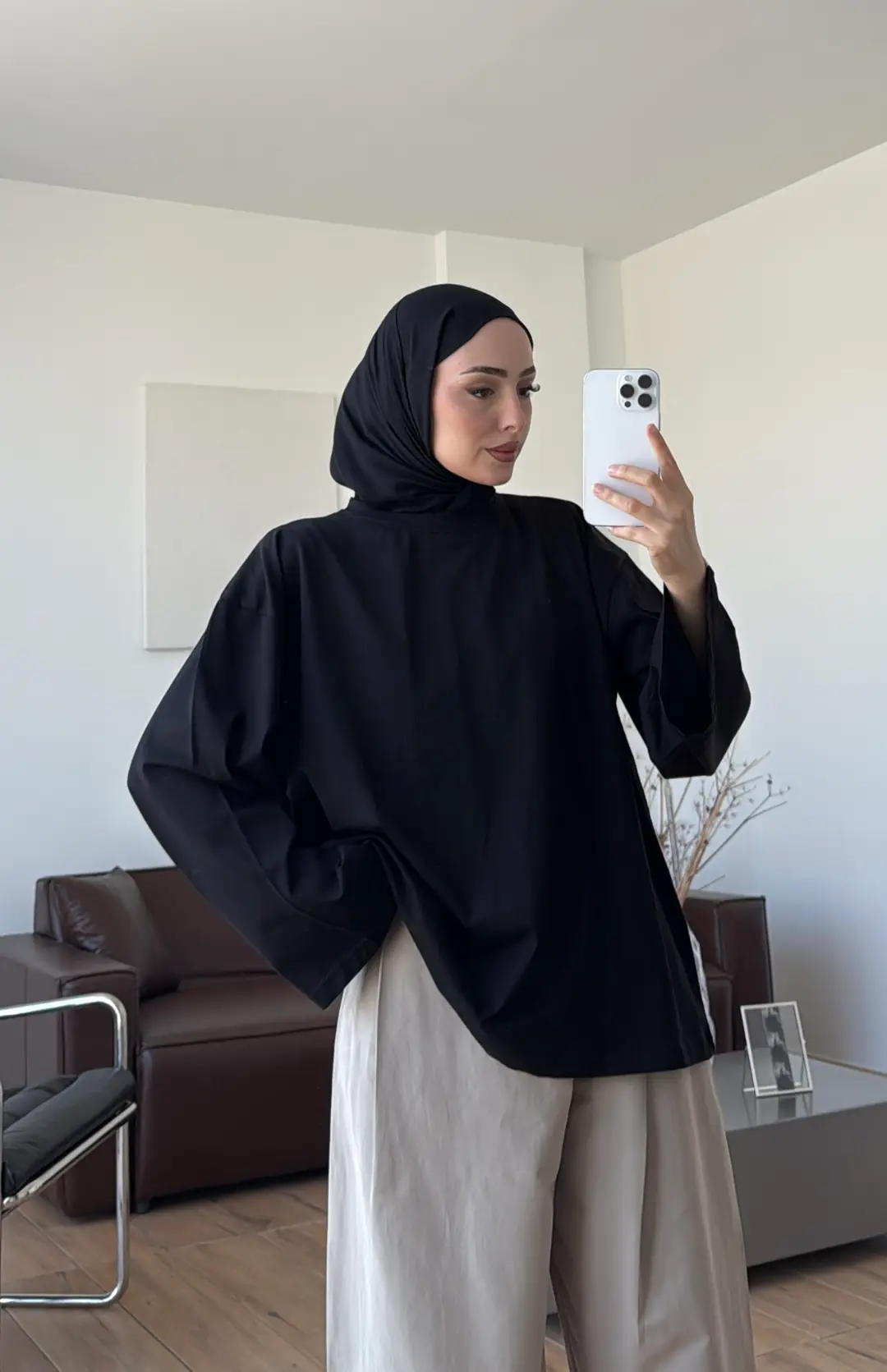 Bisiklet Yaka Düşük Omuzlu Tişört Siyah